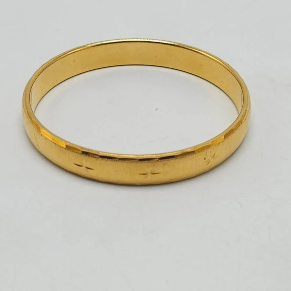 Monet Textured Star Gold Tone Vintage Bangle Bracelet Size Medium - Picture 3 of 5